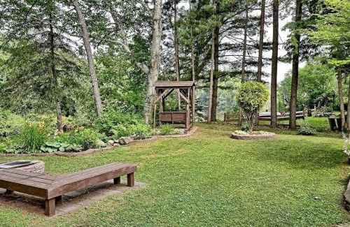 Burnt River Maison | Whispering Pines Riverside Retreat