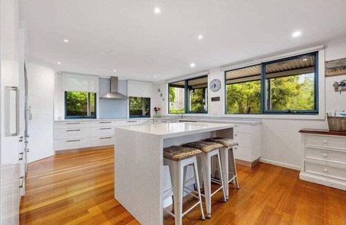 Inverloch Maison | Whispering Seas - Your Ultimate Beachfront Escape