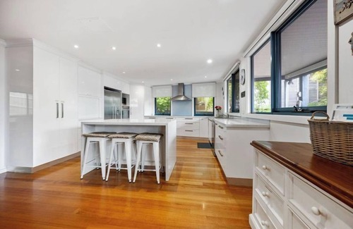 Inverloch Maison | Whispering Seas - Your Ultimate Beachfront Escape