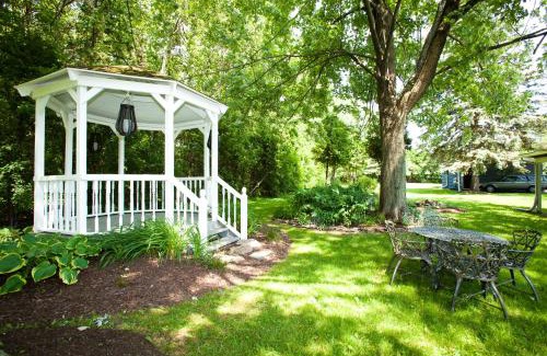 Sennett Hôtel | Whispering Winds Motel