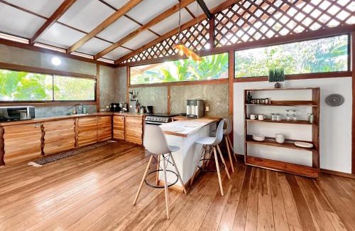 Cahuita Maison | Whispering Wisdom, 3 Bed with Pool, Steps to Beach