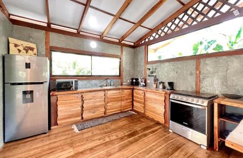 Cahuita Maison | Whispering Wisdom, 3 Bed with Pool, Steps to Beach