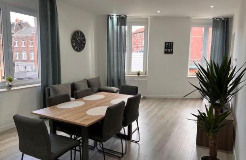 Saint-Laurent Appartement | White apartment, 2 Chambre-Arrivée autonome-Wifi rapide