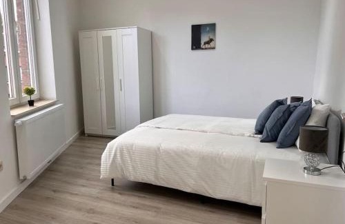 Saint-Laurent Appartement | White apartment, 2 Chambre-Arrivée autonome-Wifi rapide