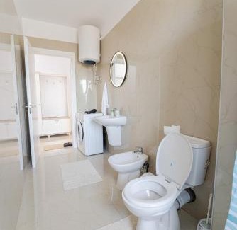 Kamez Appartement | White Apartment