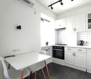Sukhinovka Appartement | White Apartment
