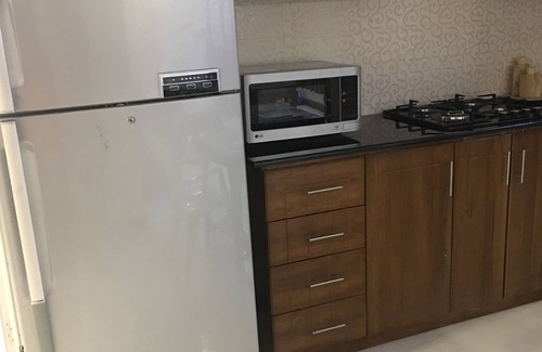 Colombo Maison | White Avenue