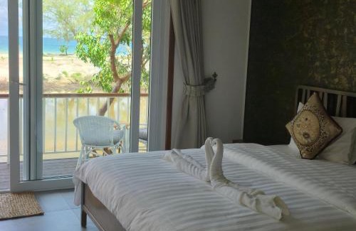 Koh Rong Station Balnéaire | White Beach Resort Longset