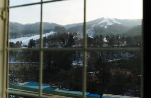 Bongpyeong Appartement | White Cabin