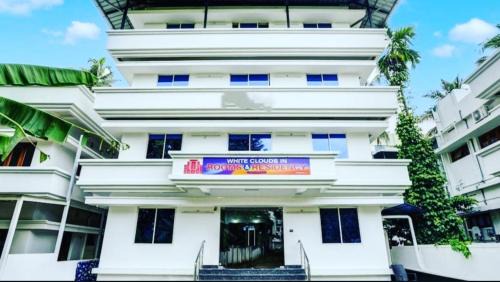 Kakkanad Hôtel | White Clouds Inn