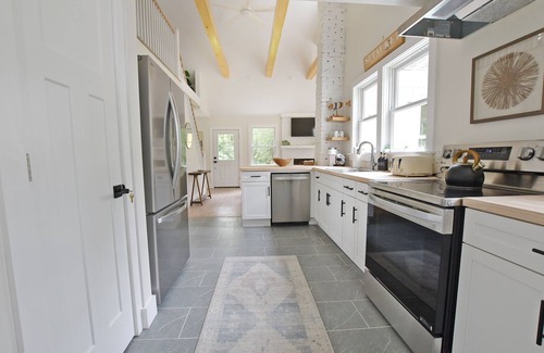 East Setauket Maison | White Cottage East Setauket