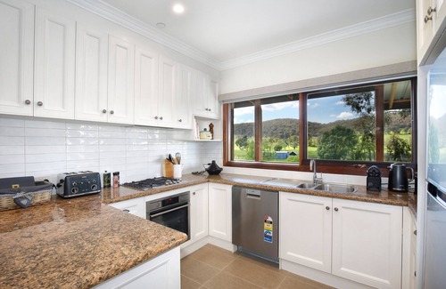 Healesville Maison | Unité de gomme blanche - Belaradah sur Stefani Estate Vineyard