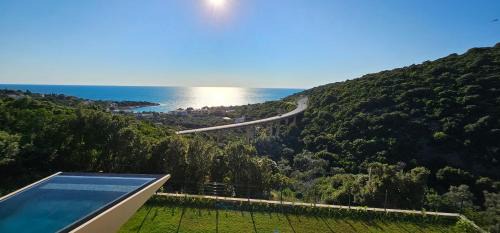 Utjeha Villa | White Hill Villa