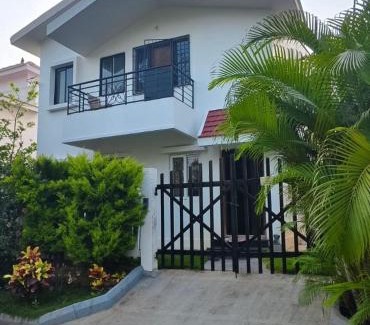 Hosur Villa | White House