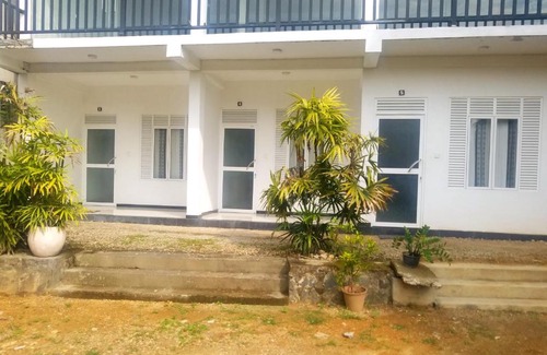 Galle Maison | WHITE HOUSE