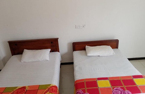 Galle Maison | WHITE HOUSE