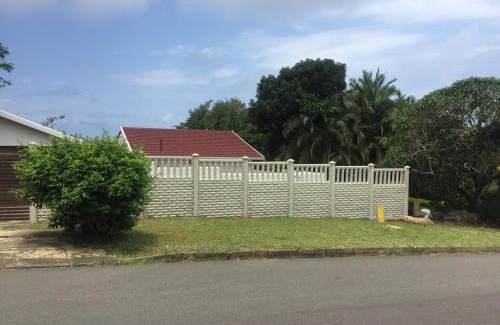 Scottburgh South Maison | White House lodge in Scotburgh
