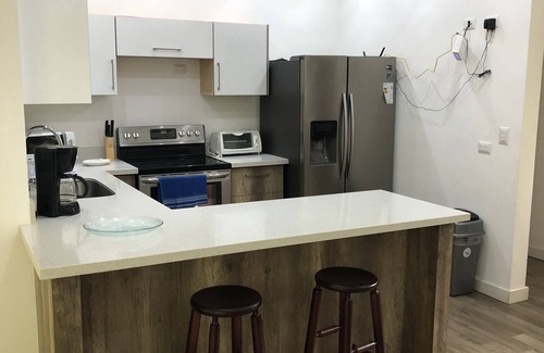 Playa Hermosa Maison | White House View Beautiful Modern Beach House