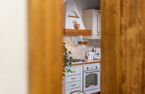 Monteroni d'Arbia Appartement | "White Lily overlooking Siena"