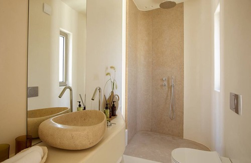 Apollonia Hôtel | White Pebble Suites