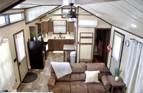 Toledo Maison | White Pine Cottage