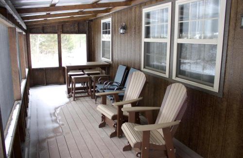 Toledo Maison | White Pine Cottage