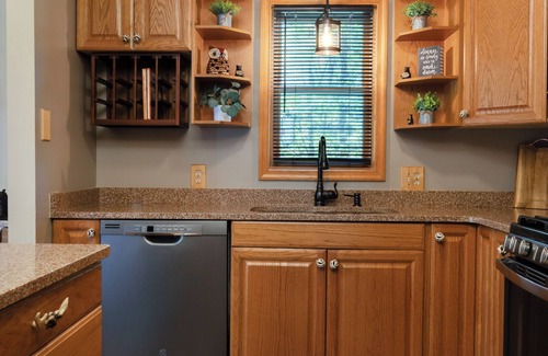 Gaines Maison | White Pine Getaway : ATV accessible roads