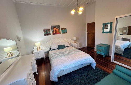 Epsom Lit Et Petit-Déjeuner | LA CASA BONITA AUCKLAND CHAMBRE LIT QUEEN BLANC