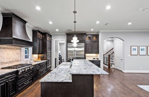 Lake Highlands Maison | White Rock Valley: Luxe 5-Bedroom Hideaway