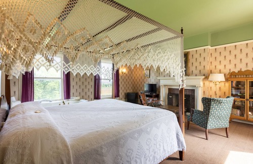 Geneva Hôtel | White Springs Manor a Belhurst Property
