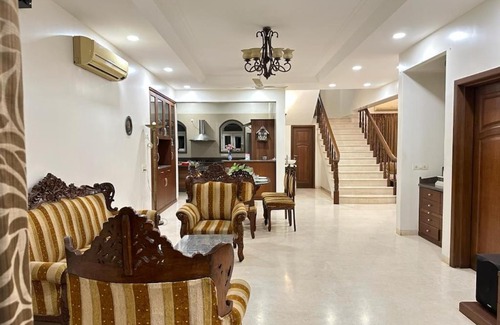 Magarpatta City Lit Et Petit-Déjeuner | WHITE VILLA SUITES