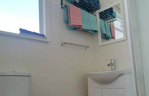 Henderson Maison | White weather board house - 3 bedrooms full house