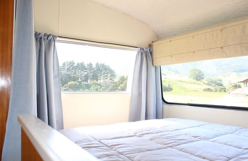 Colville Maison | Caravane rétro de kiwis à la ferme de Colville
