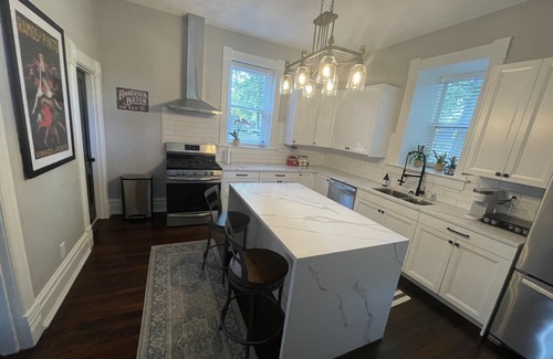 Belleville Maison | Whitestone Place: a gorgeous, historic, and updated home