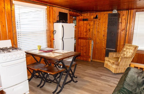 Houghton Lake Station Balnéaire | Whitetail Family Resort (Moose Cabin)