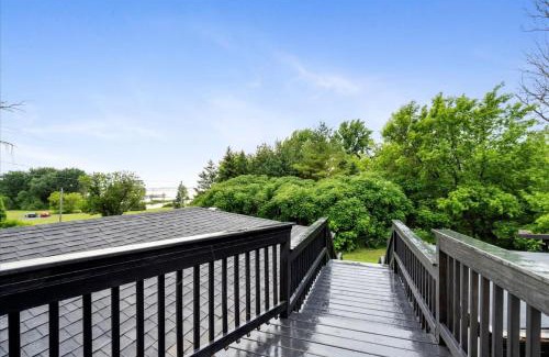 South Bay Maison | Whitewater The Genoa on Oneida Lake Sleeps 8