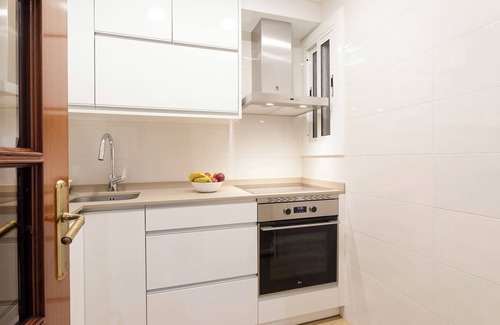L'Hospitalet de Llobregat Appartement | Whole house: apartment in L'Hospitalet de Llobregat, Spain