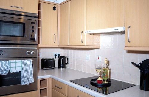 Stirchley Appartement | Whole Apartment | 2Bed & 2Bath | Professionals|Contractors|Parking|City-10mins