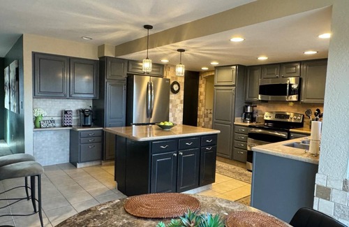 Bear Valley Maison | Whole Denver Home, close to it all!
