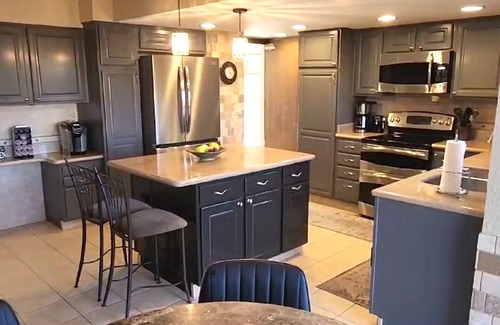 Bear Valley Maison | Whole Denver Home, close to it all!