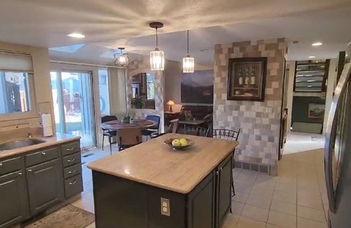 Bear Valley Maison | Whole Denver Home, close to it all!