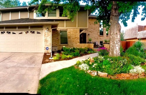 Bear Valley Maison | Whole Denver Home, close to it all!