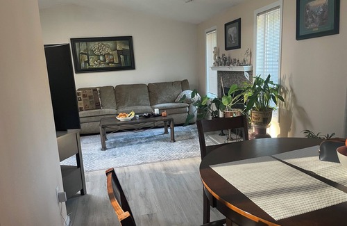 Midland Maison | Whole House 3-bedroom house in Tacoma with WiFi access
