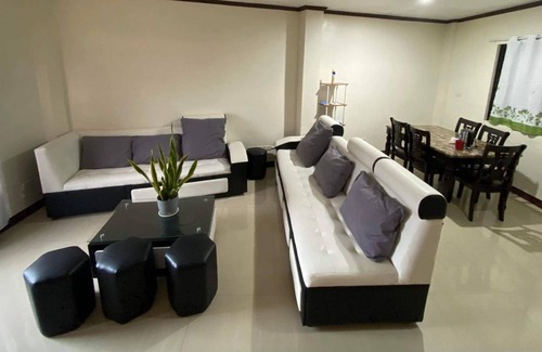 Minglanilla Maison | WHOLE HOUSE and Free Parking SAFE neighborhood