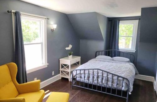 Maywood Maison | Whole house near city with private parking