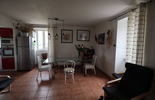 Castelnau-Montratier-Sainte-Alauzie Maison | Whole house with old farmhouse south of Cahors
