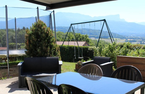 Pringy Maison | Vue panoramique, dans un secteur calme sans être isolé