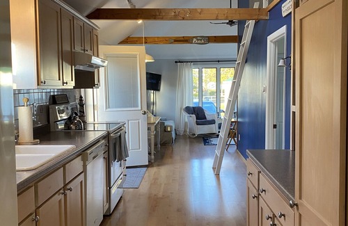 Biddeford Pool Maison | Why rent a Hotel when you can have a whole House!!