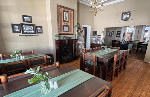 Bloemhof Cabine | WhyNot Restaurant & Guest Lodge