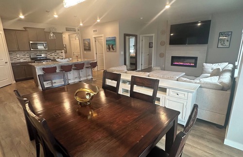 Castle Rock Maison | Wide open spaces: 3-bed Ranch home in Castle Rock with WiFi and AC.